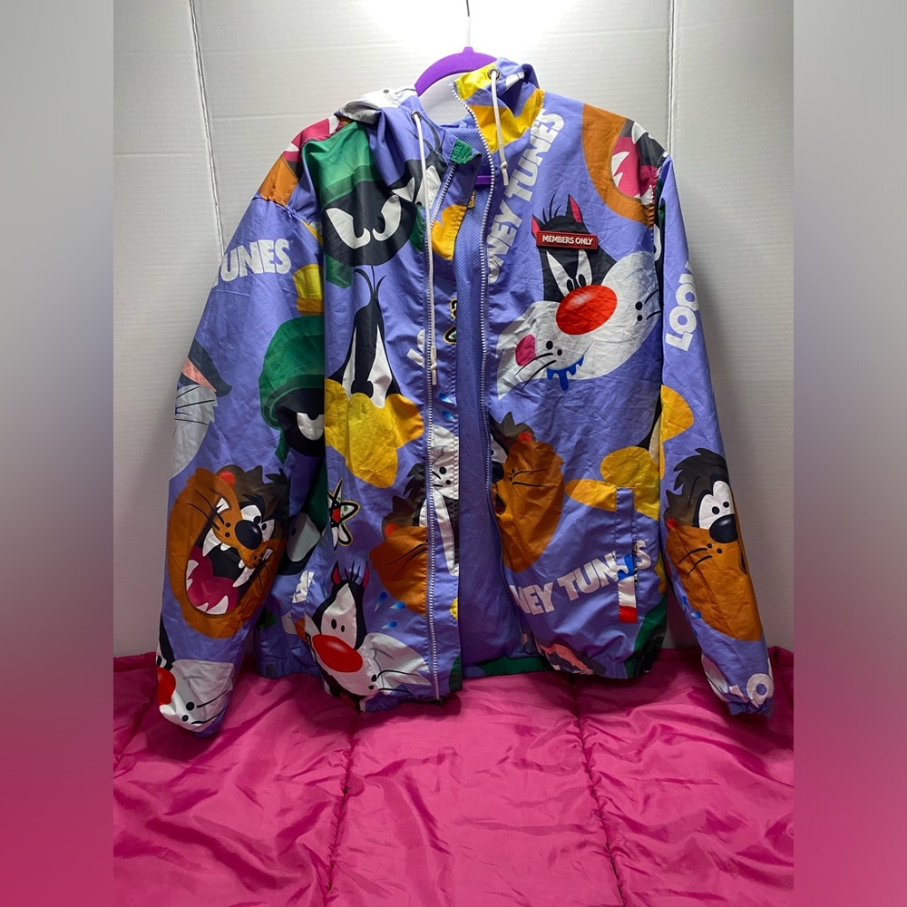 Men  Jackets & Coats Looney Tunes Members Only  Size XL